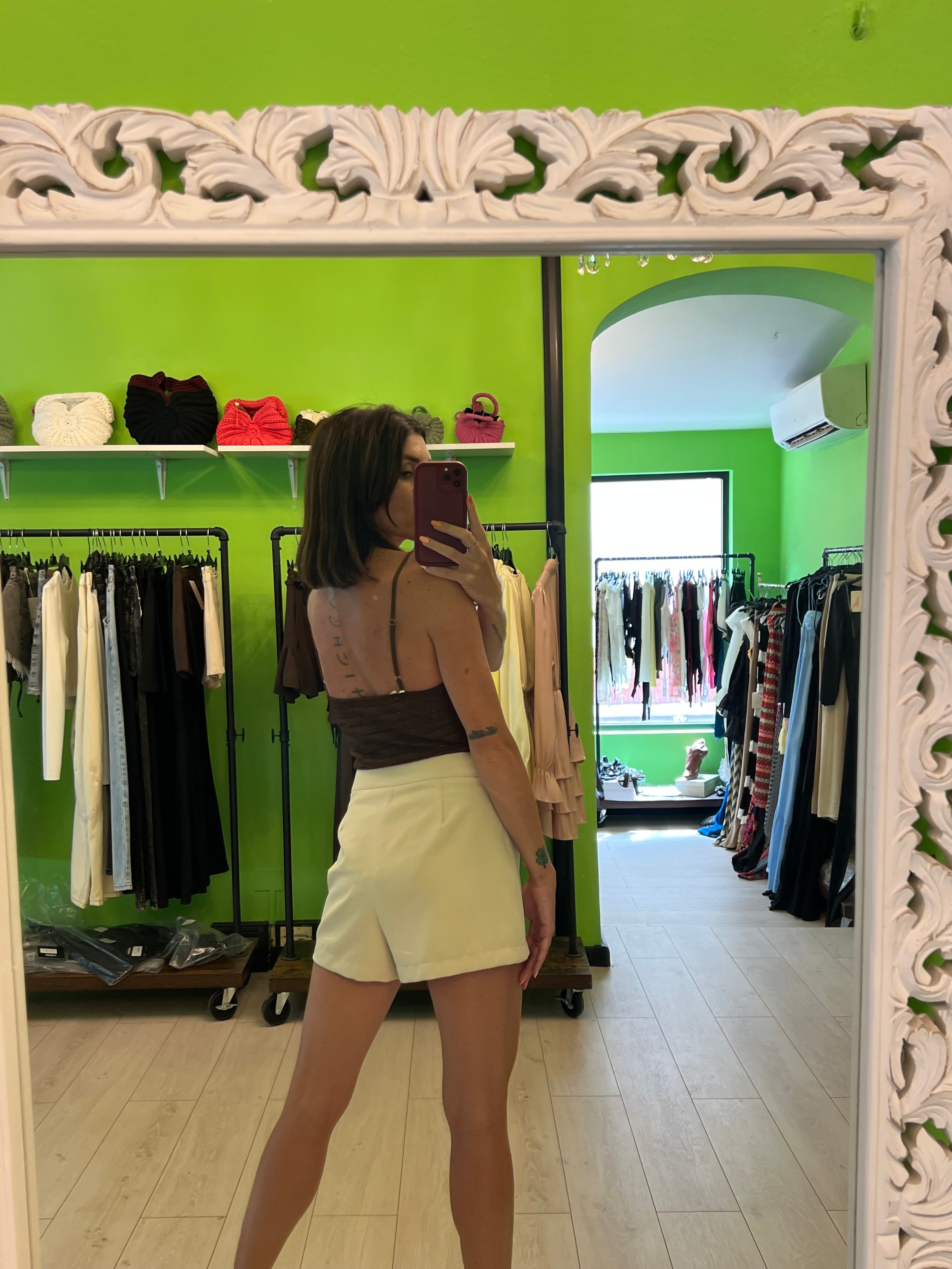 Body marrone ricamato con perla oro