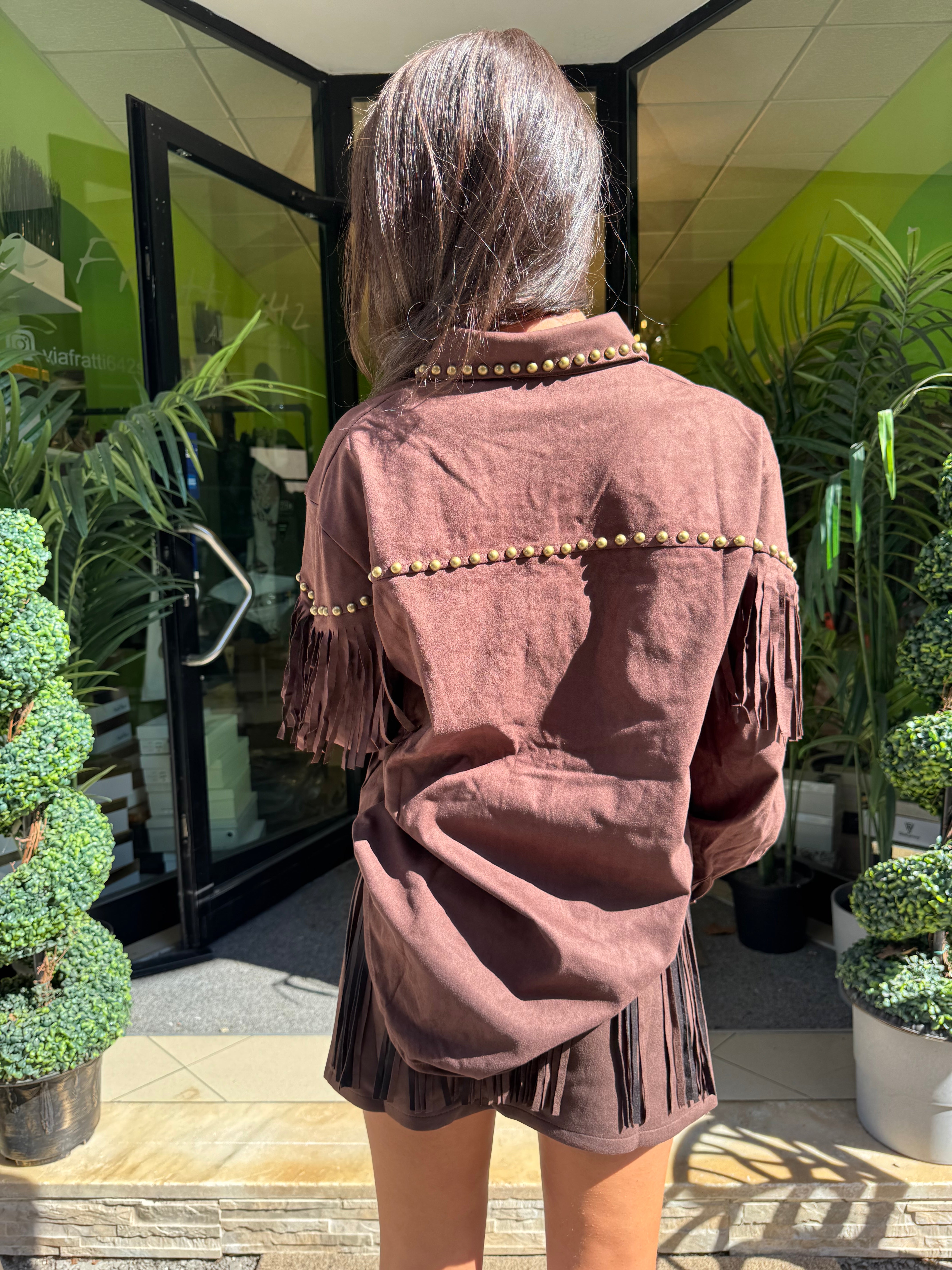 Camicia scamosciata con borchie oro