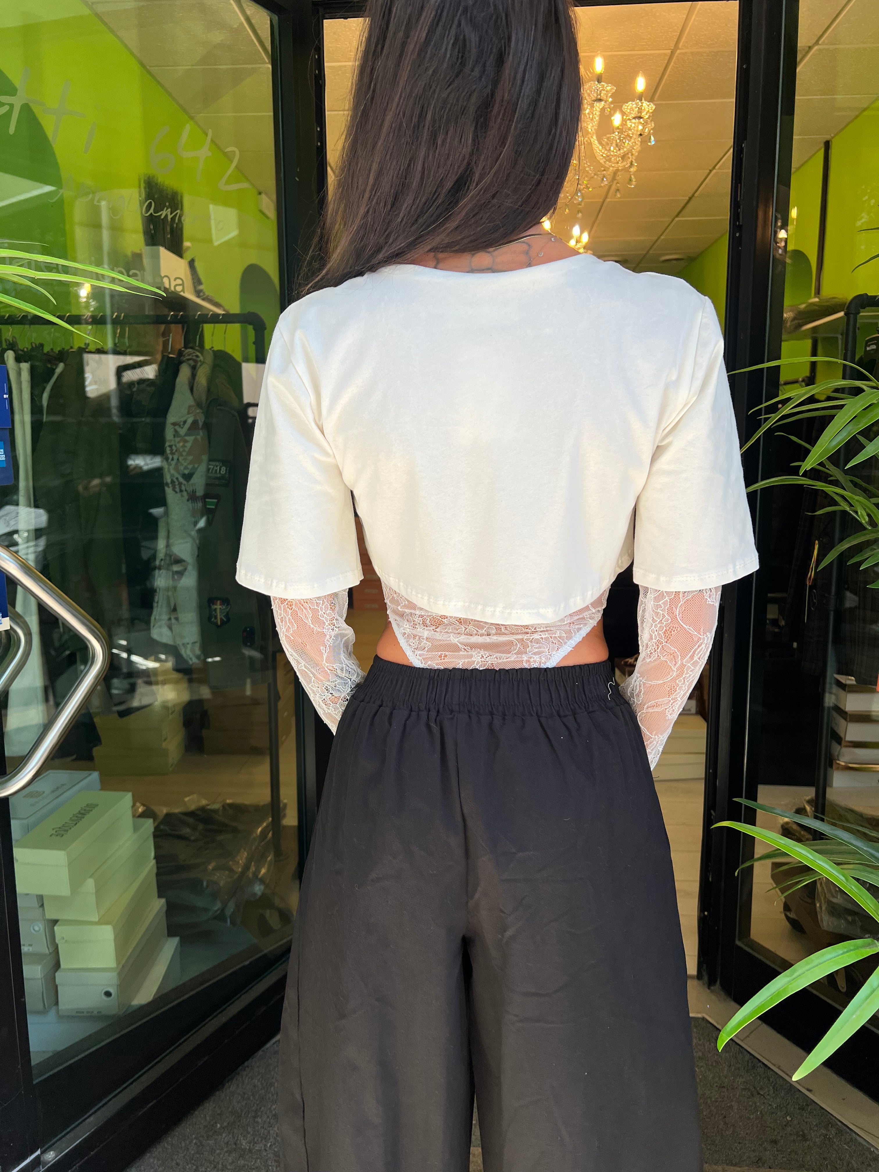 Body pizzo a t-shirt bianca
