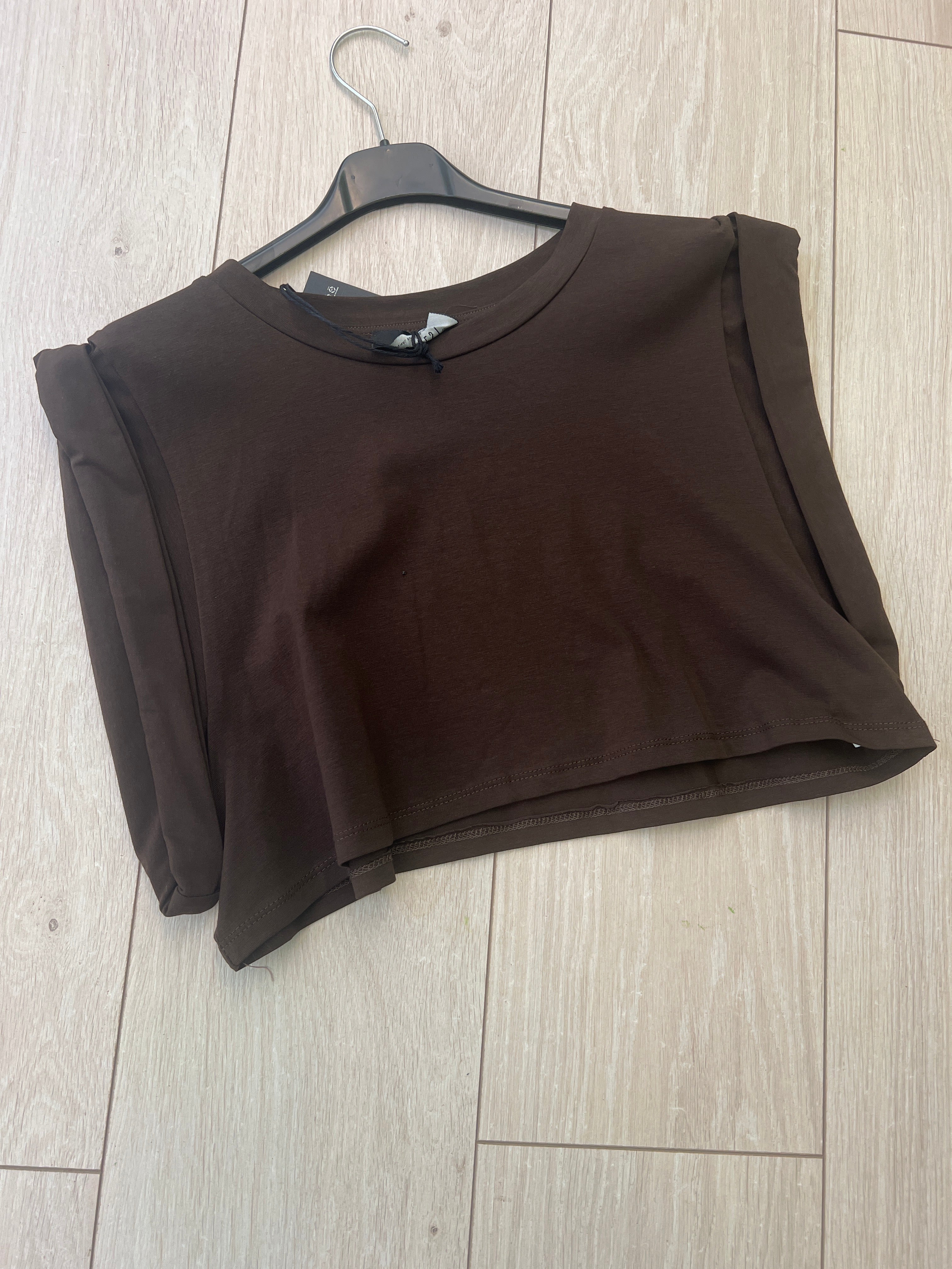 T-shirt smanicata