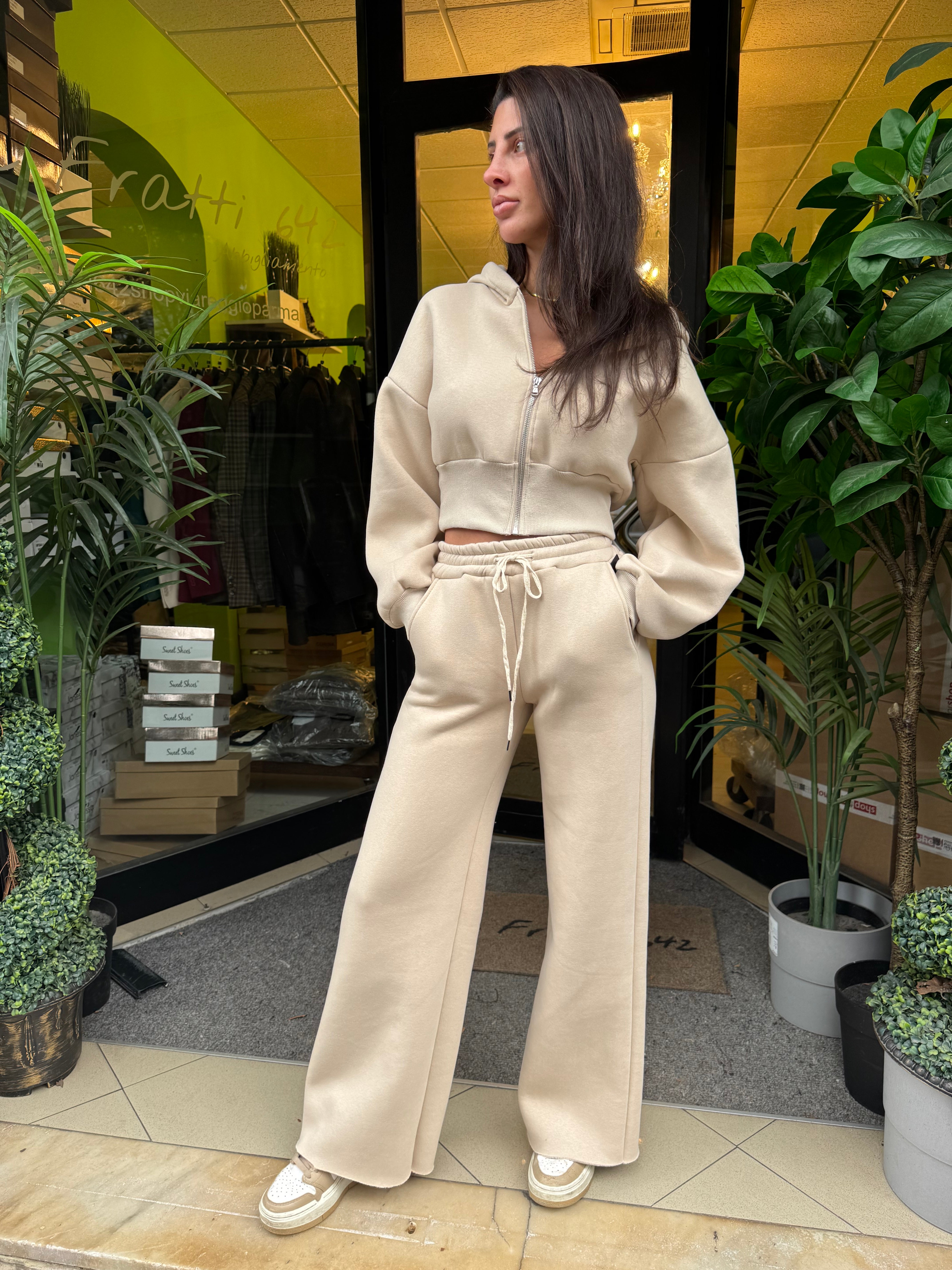 Tuta felpata con zip e cappuccio 2 colori