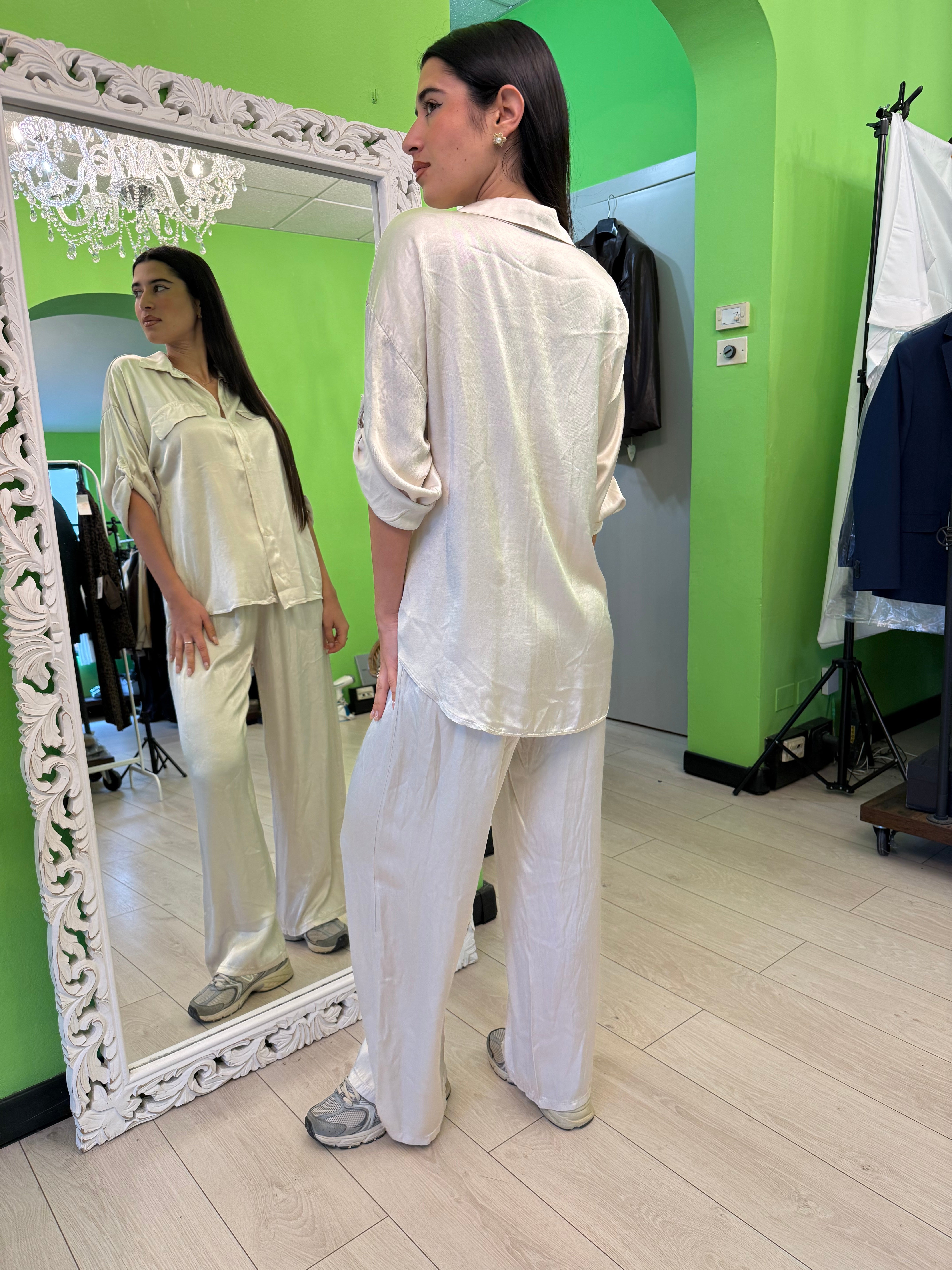 Completo camicia più pantalone effetto seta