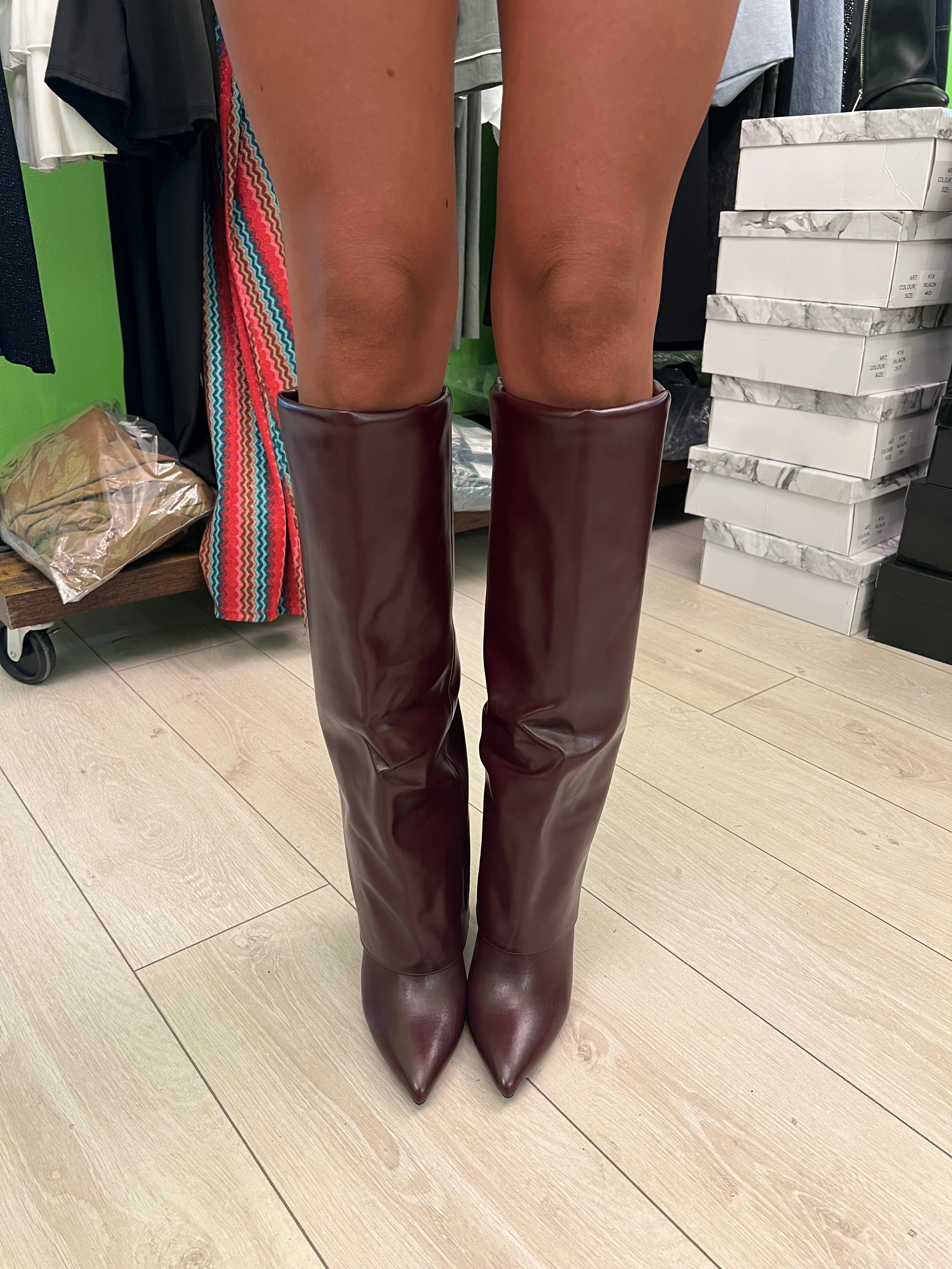 Stivale con risvolto bordeaux