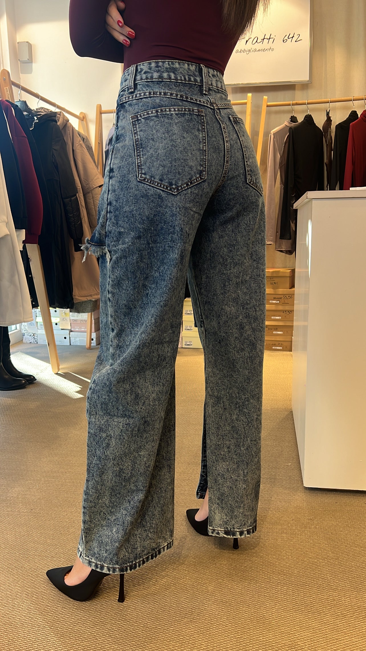Jeans top quality con doppia fibbia tasca frontale e spacchetti blu